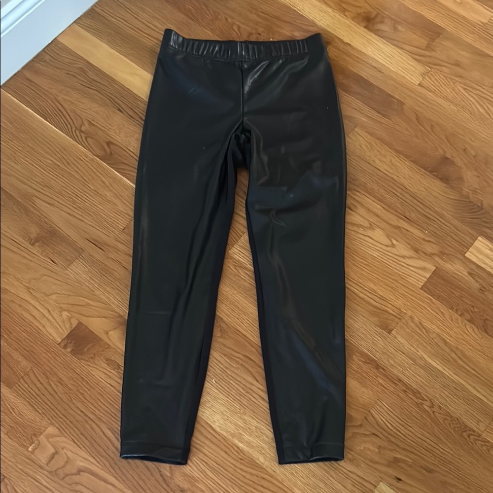 Old Navy size m NWOT vegan legging
